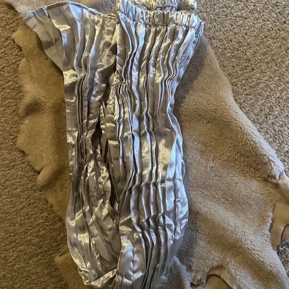 Nin Studio silver pleated pants with flared bottom in size S - Picture 5 of 5